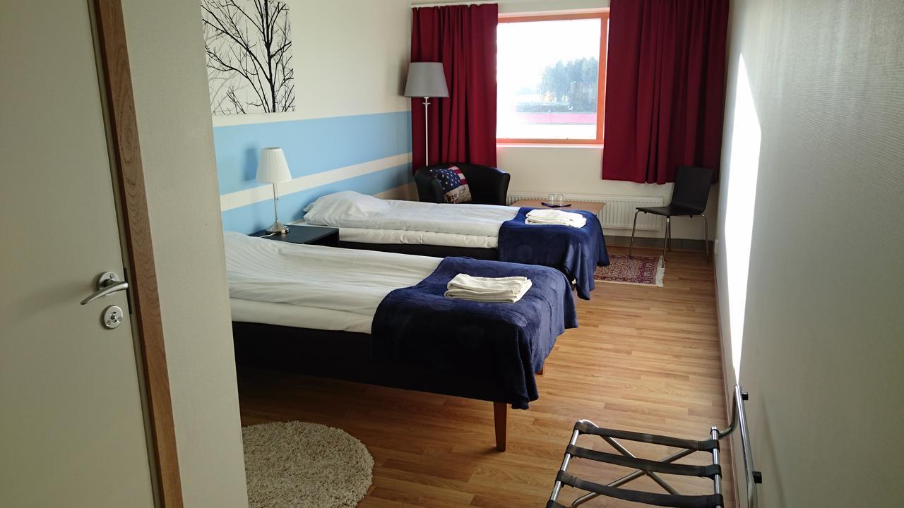 Trestads Restaurang Hotell&Pensionat Vänersborg Extérieur photo