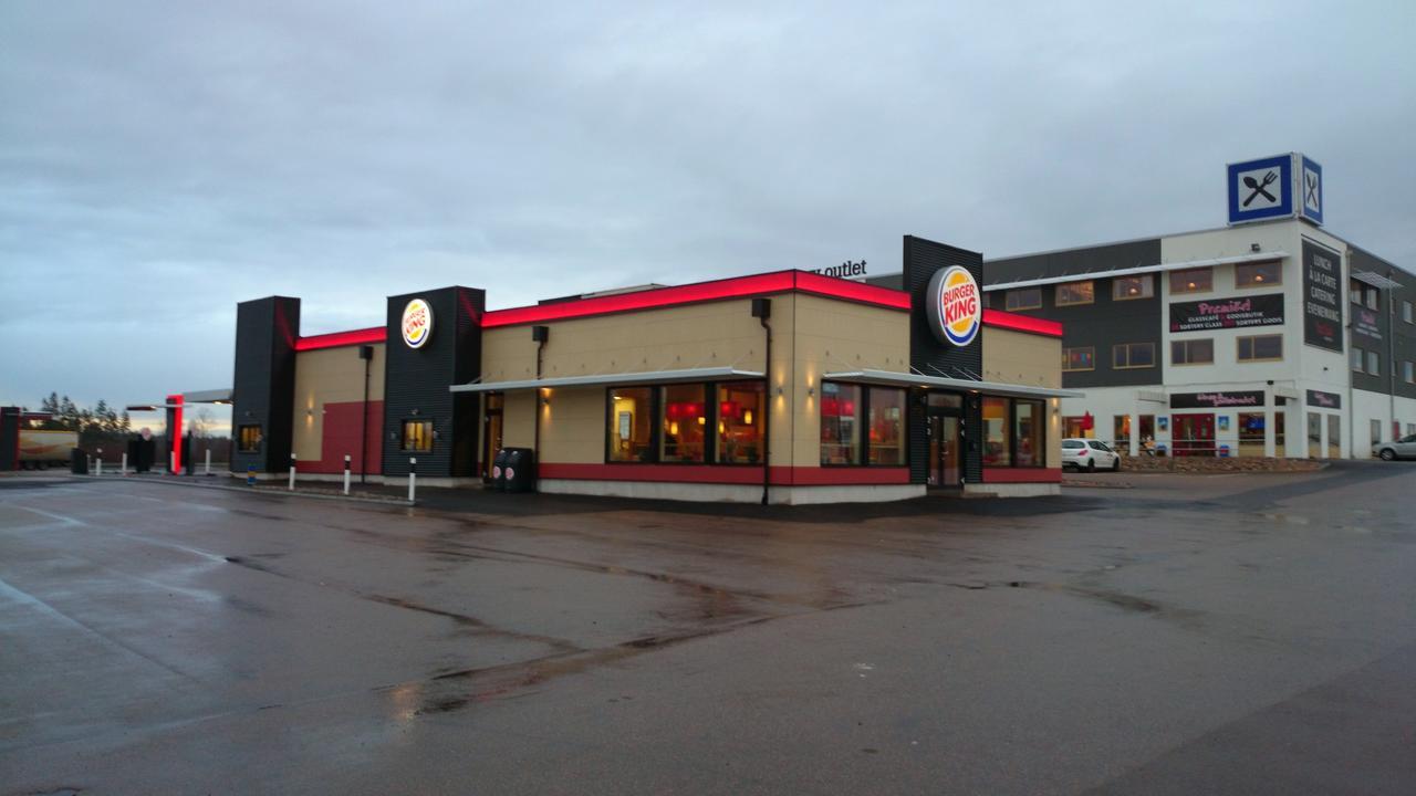 Trestads Restaurang Hotell&Pensionat Vänersborg Extérieur photo