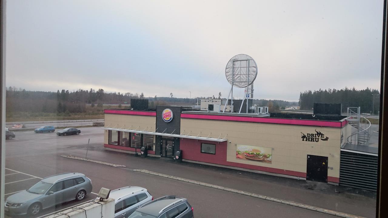 Trestads Restaurang Hotell&Pensionat Vänersborg Extérieur photo